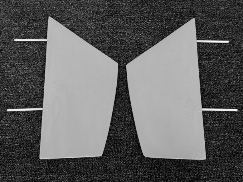 Sukhoi SU-27 UB / SU-30 Dorsal Fin R / L (PAIR)