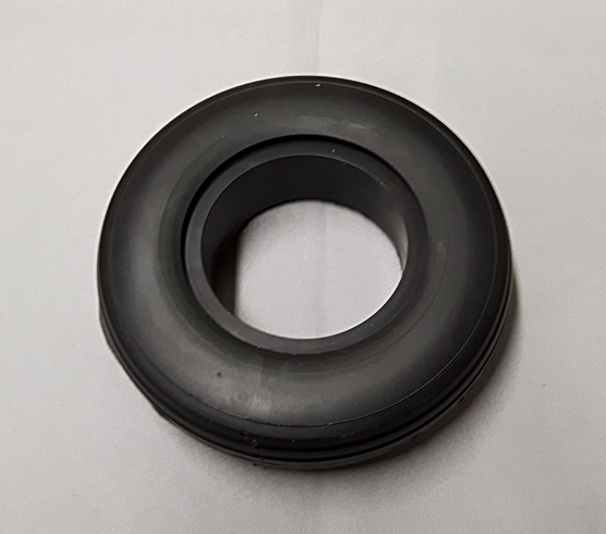 Nose gear tire (Diam.) 91mm