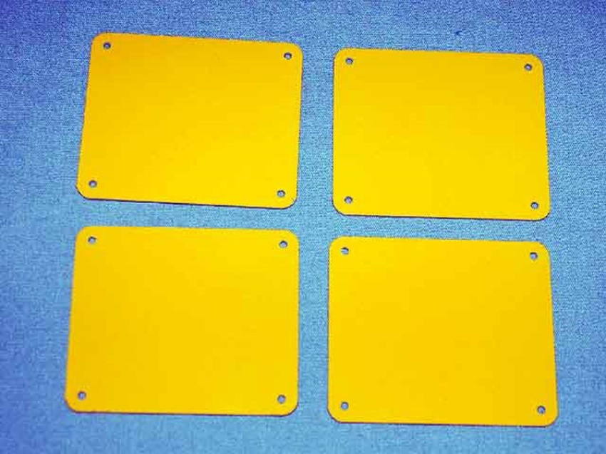 Servo Hatch set, un-slotted (yellow)