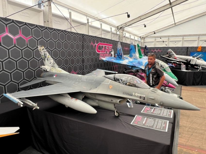 F-16 A/C Fighting Falcon (Scale Jets)