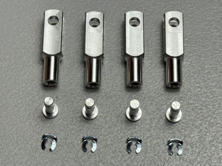 Aluminum Clevis M3 with pin and e-clip (4 pcs)